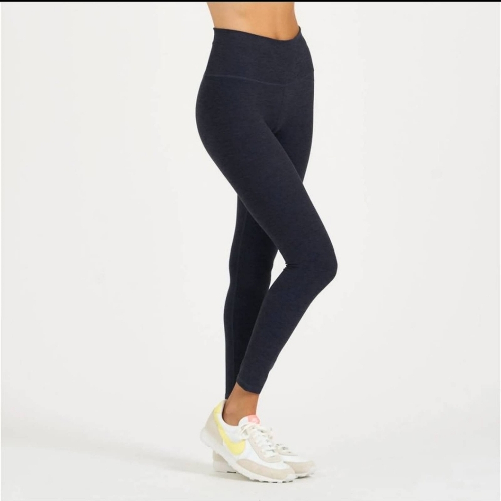 Vuori Women's Navy High-Rise Leggings